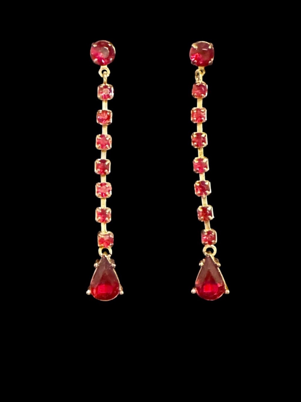 Rare Vintage Avon Gold Plated Red Dangle Teardrop Earrings